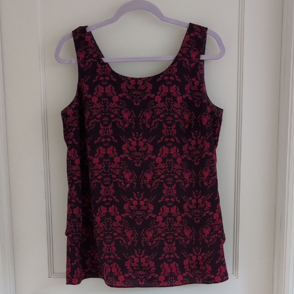 CAbi Cameo Blouse Split Back Tank Top #3258 Medium M Plum Red Floral Print EUC